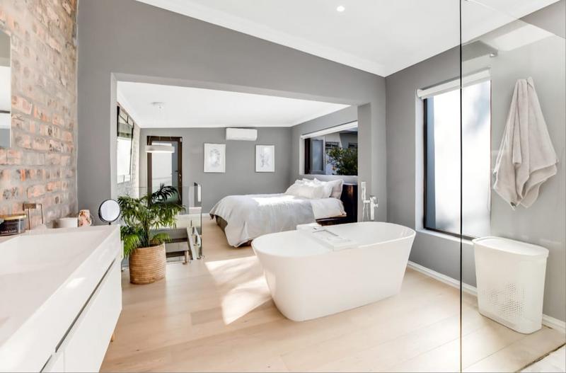 To Let 2 Bedroom Property for Rent in Green Point Western Cape